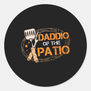 Sticker Rond Daddio Du Patio Grillant Saucage Barbecue Rbecue À