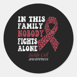 Sticker Rond Dans Cette Famille, Personne Ne Lutte Seul À La Ce