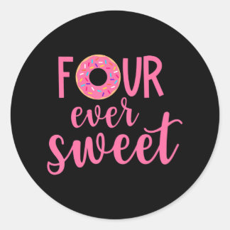 Sticker Rond Décor de 4 ans quatre toujours doux Donut