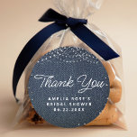 Sticker Rond Denim Diamonds Rustic Lights Script Merci<br><div class="desc">Un denim et des diamants simples,  modernes,  élégants et chics vous remercient autocollant avec un arrière - plan denim,  typographie et calligraphie en blanc,  ainsi que des cordes de lumières rustiques. Un design chic "denim et diamants" que vous pouvez customiser pour toute autre occasion.</div>