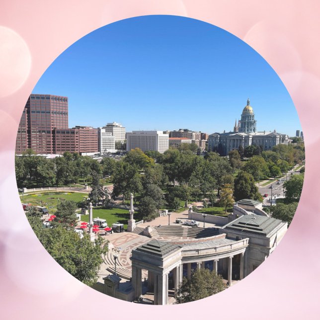 Sticker Rond Denver Colorado Downtown Photo (A sticker featuring downtown Denver, Colorado)