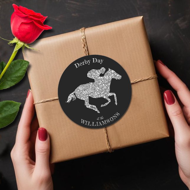 Sticker Rond Derby Silver Racehorse en noir (Silver faux glitter racehorse  Derby round black stickers)