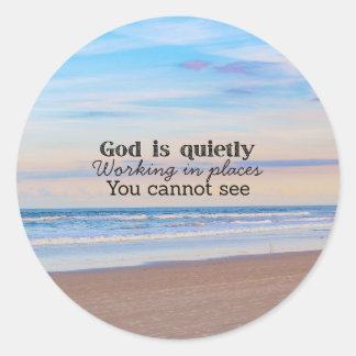 Sticker Rond Dieu travaille la typographie chrétienne Biblique