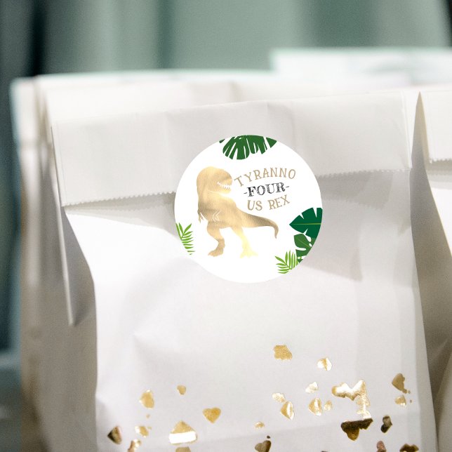 Sticker Rond Dinosaur 4e fête d'anniversaire Gold Tyrannosaurus (Dinosaur 4th Birthday Party Gold Tyrannosaurus Rex Classic Round Sticker
)