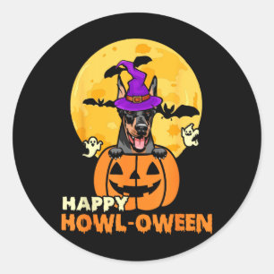 Sticker Rond Doberman noir et feu Sorcière Chien Joyeux Hallowe