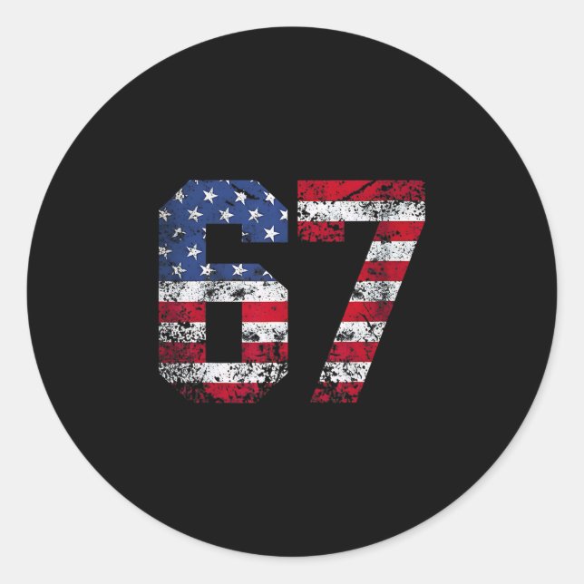 Sticker Rond Drapeau américain drôle mème 67 Six Sept Gen Alpha (Devant)