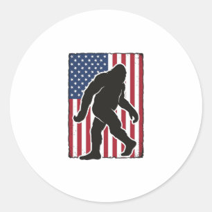 Sticker Rond Drapeau américain vintage silhouette Bigfoot vecte