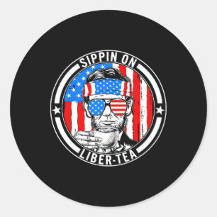 Sticker Rond Drôle 4 juillet Sippin Sur Liber-tea Liberty Usa