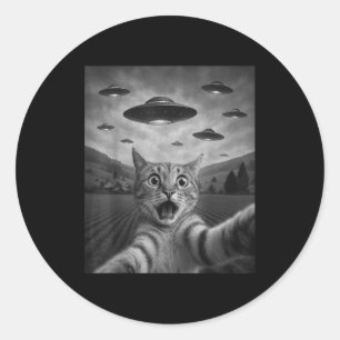 Sticker Rond Drôle de chat surpris selfie avec un chat extrater