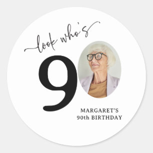 Sticker Rond Drôle 'Regardez qui a 90 ans' Élégant 90e annivers