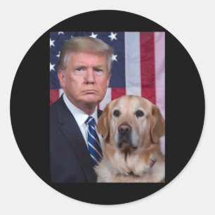 Sticker Rond Drôle Trump Et Chien Retriever D'or Drapeau États-