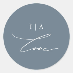 Sticker Rond Dusty Blue Love Calligraphie avec Mariage Monogram