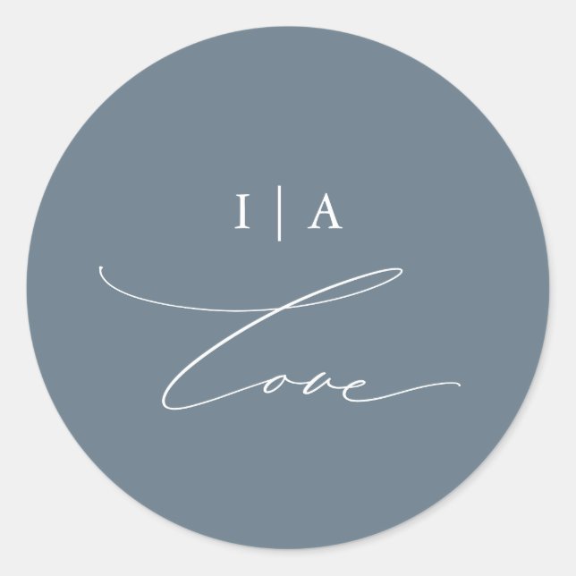 Sticker Rond Dusty Blue Love Calligraphie avec Mariage Monogram (Devant)