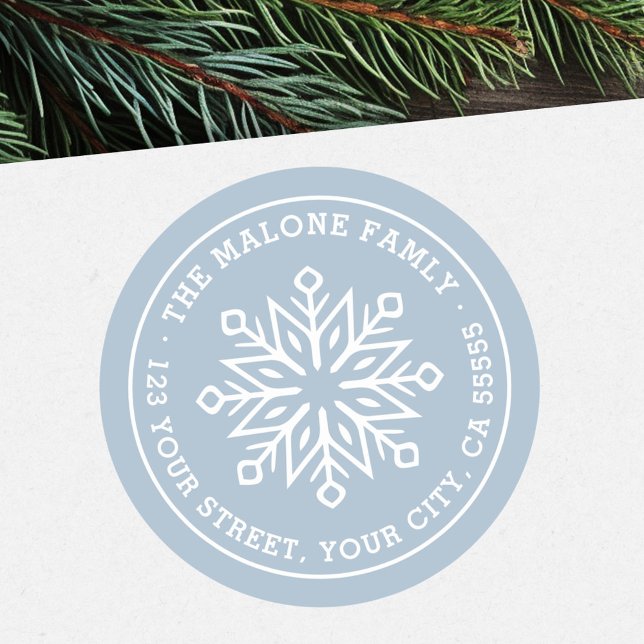 Sticker Rond Éclat de neige minimal moderne bleu poussiéreux ad (Modern minimal snowflake dusty blue return address classic round sticker)
