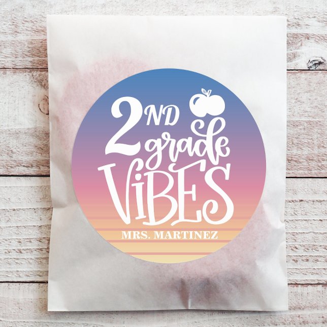 Sticker Rond École de vibes de qualité personnalisée (Customize these back to school stickers with just a few clicks.)