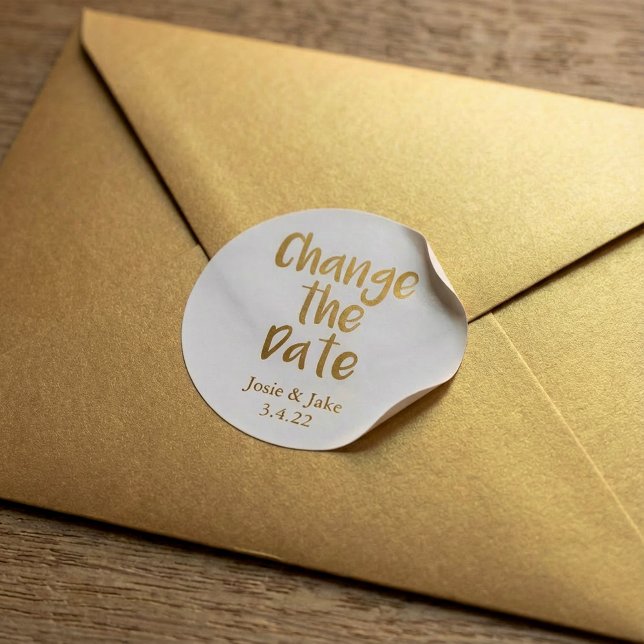 Sticker Rond Effet or et noir "Modifier la date" (Gold effect and black "Change the Date" Classic Round Sticker.)