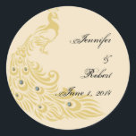 Sticker Rond Elégance Peacock Art Déco Mariage Enveloppe Sceau<br><div class="desc">Ce magnifique design, appelé Peacock Elegance avec un Mariage Art Déco, serait une façon spectaculaire de donner le ton à votre mariage ou événement moderne mais élégant. L'arrière - plan est crème avec des accents de cadre art déco, des plumes de paon ou des paons. Cet ensemble contient des invitations,...</div>