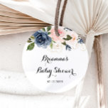 Sticker Rond Elégant Baby shower Floral d'hiver Favoriser<br><div class="desc">Cet élégant autocollant à baby shower floral d'hiver est parfait pour un baby shower moderne. Le design présente de belles peintes à la main bleu foncé,  bleu,  bleu marine,  rose,  rousse,  fleurs d'or et feuillage vert,  entassés dans d'élégants bouquets.</div>