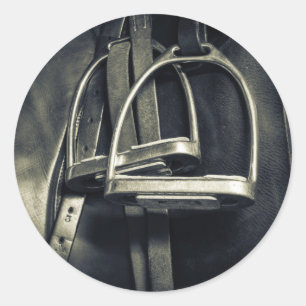 Sticker Rond Élégant bâton d'argent sur selle d'équitation angl