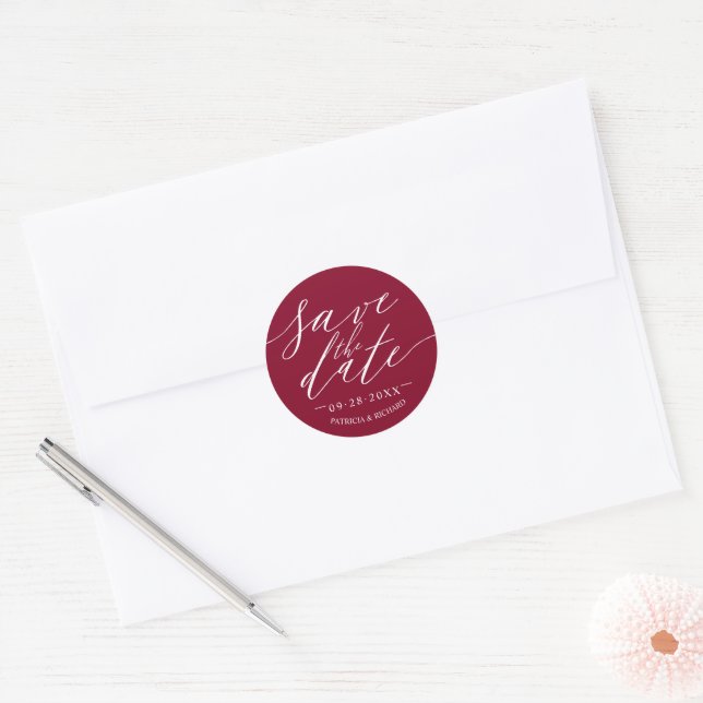 Sticker Rond Élegant Écriture Mariage Enregistrer La Date (Enveloppe)