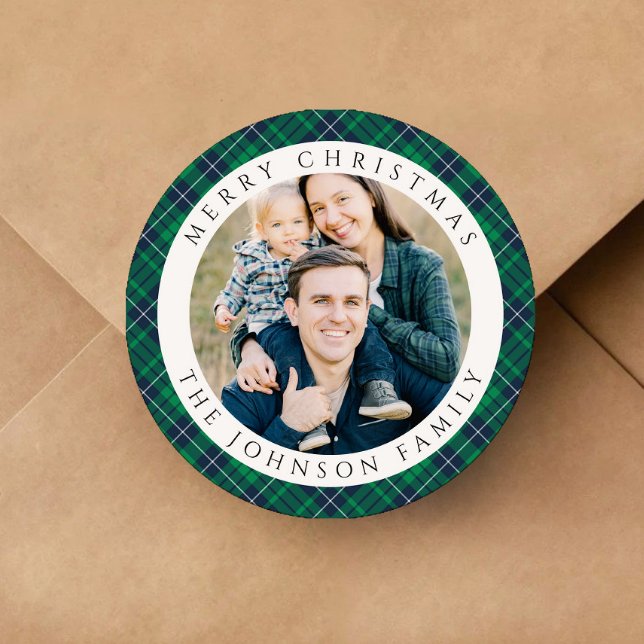 Sticker Rond Elegant Green Plaid Photo Christmas (Elegant Green Plaid Photo Christmas Classic Round Sticker)
