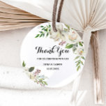 Sticker Rond Elégant hiver blanc Peony Merci Favoriser<br><div class="desc">Ces élégantes peony blanches d'hiver vous remercient les stickers ronds classiques sont parfaits pour un mariage de destination. Le design comprend un bouquet de feuilles bordeaux,  verts et marrons peints à la main,  avec des pivoines blanches d'apparence fraîche,  une félicité inspirante et une beauté naturelle.</div>