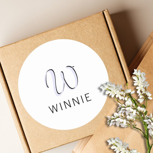 Sticker Rond Élégant Initial Lavande Noir Nom | Moderne  (Créateur téléchargé)