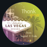 Sticker Rond Elégant Las Vegas Mariage Merci Favor<br><div class="desc">Signe célèbre Las Vegas Strip Signes et palmiers arrière - plan jaune verdâtre et violet clair illustrés sur les stickers de Merci de mariage personnalisés. (Vous pouvez trouver les essentiels et les faveurs mariages correspondants dans ce magasin, le paradis nuptial. Contactez ujean4791@gmail.com pour un travail personnalisé et/ou la coordination de...</div>