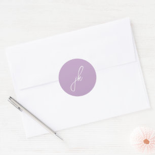 Sticker Rond Élégant Lilac Script Monogram Mariage