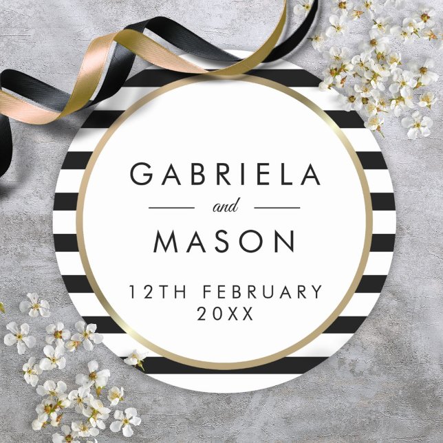 Sticker Rond Élégant Mariage Noir et Blanc Rayure Or (Elegant Black and White Stripe Gold Wedding Classic Round Sticker)