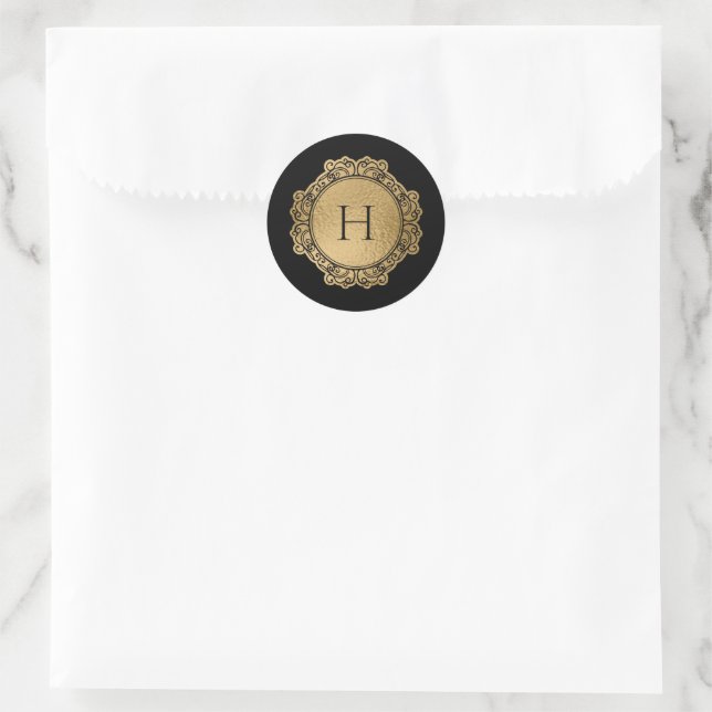 Sticker Rond Elegant Monogram Family Black Gold Initial Seal (Sac)