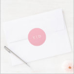 Sticker Rond Élégant Monogramme rose Mariage moderne<br><div class="desc">stickers de mariage moderne avec un design propre avec votre monogramme dans une police serif.</div>