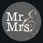 Sticker Rond Elégant Mr et Mme Chalkboard Wedding Favor<br><div class="desc">Élégant,  M. et Mme Chalkboard Mariage Favor Stickers.</div>