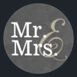 Sticker Rond Elégant Mr et Mme Chalkboard Wedding Favor<br><div class="desc">Élégant,  M. et Mme Chalkboard Mariage Favor Stickers.</div>