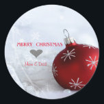 Sticker Rond Élégant Snowflakes Red Christmas Ball<br><div class="desc">Coeur de parties scintillant argent élégant et boule rouge avec des flocons de neige.</div>