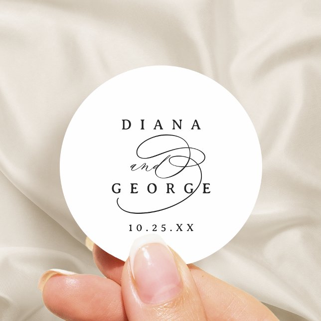Sticker Rond Élégant tourbillon écriture simple cadeaux de mari (Elegant Swirl Script Simple Wedding favors Classic Round Sticker)