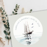 Sticker Rond Elégante aquarelle Nautique voile Mariage<br><div class="desc">Pour toute autre personnalisation ou tout autre élément correspondant,  n'hésitez pas à me contacter à l'adresse yellowfebstudio@gmail.com</div>