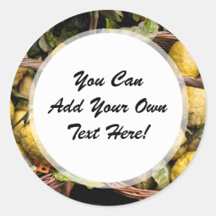 Sticker Rond Élégants citrons italiens dans un panier