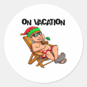 Sticker Rond Elfe détendu en vacances d'été sur la plage de Noë