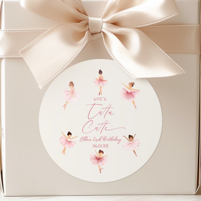 Sticker Rond Elle est Tutu mignonne rose Ballerina 2e fête d'an (Créateur téléchargé)