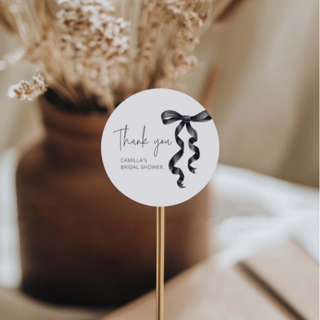 Sticker Rond Elle noue le nœud Noir Bow Bridal Shower  (Créateur téléchargé)