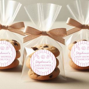 Sticker Rond Elle sera bientôt là Coquillages roses Baby Shower