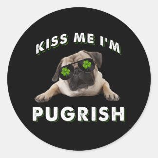 Sticker Rond Embrasse-moi, je suis Pugrish