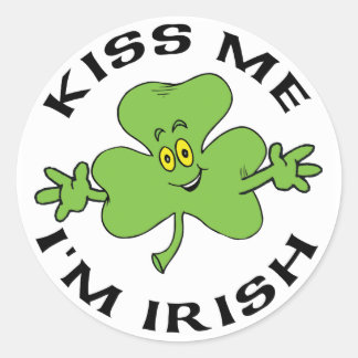 Sticker Rond Embrasse-moi Je suis un cadeau irlandais