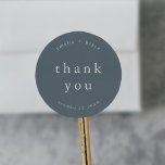 Sticker Rond EMELIA Boho Marine Rustic Simple Mariage Merci<br><div class="desc">Cet autocollant boho marine rustique simple mariage Merci de la Collection Emelia est parfait pour un mariage moderne. Le design minimaliste présente une typographie simple mais élégante sur ardoise bleu-gris avec un air de sophistication moderne. Personnalisez vos autocollants de faveur avec les noms du couple et la date mariage.</div>