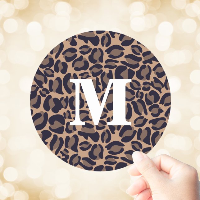 Sticker Rond Empreinte de léopard Monogram Classic Jungle Party (Leopard Print Monogram Leopard Spots Jungle Safari Classic Round Sticker
)