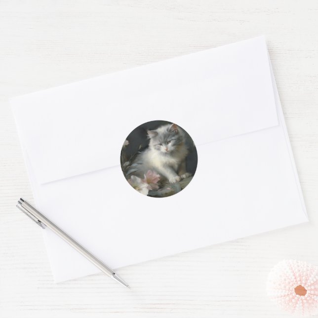 Sticker Rond En Compagnie De Fleurs Gris et Blanc Kitten (Enveloppe)