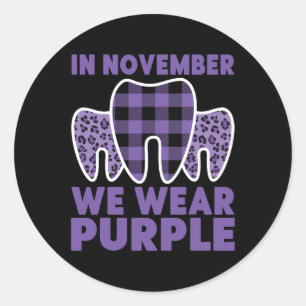 Sticker Rond En Novembre Nous Portons Violet Alzheimer