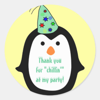 Sticker Rond Enfants Penguin Portant le Casquette de la fête An