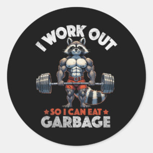 Sticker Rond Entraînement de gym amusant Raccoon musclé entraîn